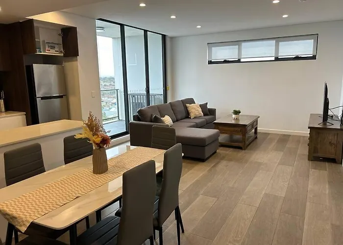 Kozyguru Campsie Brandnew 3 Room Home Parking