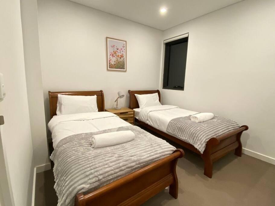 Apartment Kozyguru Campsie Brandnew 3 Parking Sydney