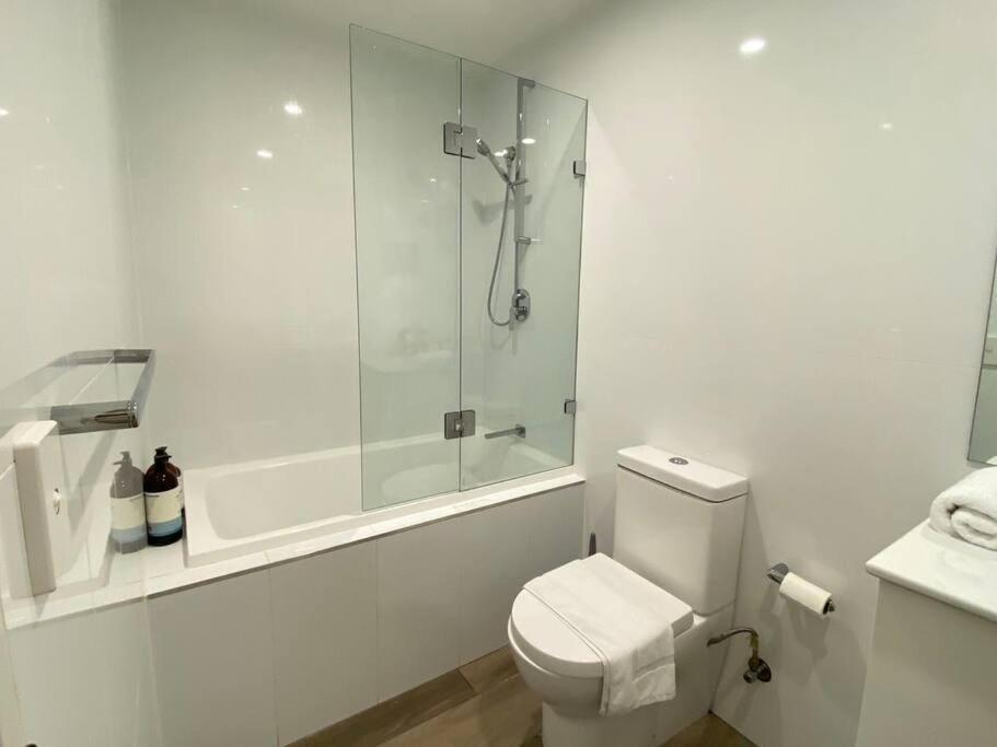 Kozyguru Campsie Brandnew 3 Parking Sydney
