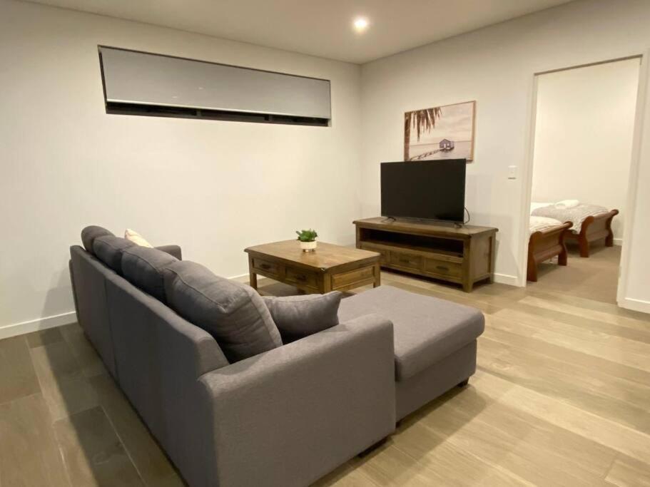 Kozyguru Campsie Brandnew 3 Parking Apartment